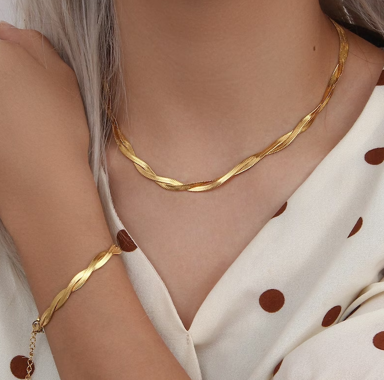 Parure femme dorée, chaîne, raffiné – Vente Flash Bijoux