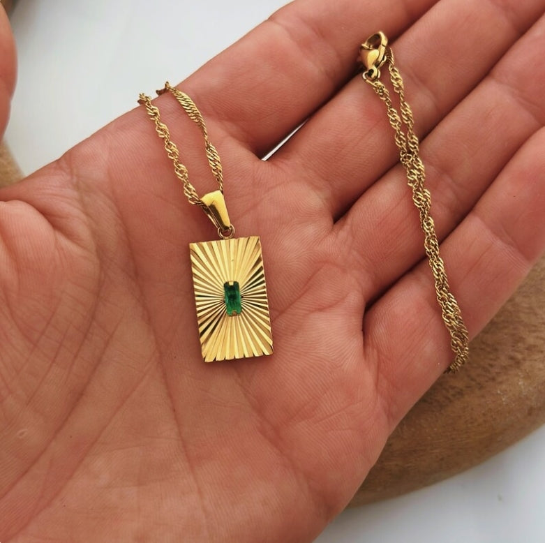 Collier femme doré, émeraude – Vente Flash Bijoux