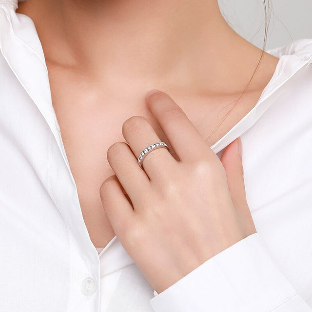 Bague femme argentée, zircon transparent, halo scintillant– Vente Flash Bijoux