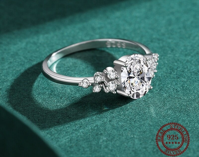 Bague de fiançailles argentée, zircon ovale– Vente Flash Bijoux