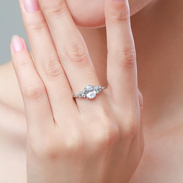 Bague de fiançailles argentée, zircon ovale– Vente Flash Bijoux