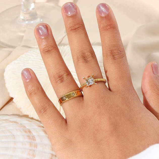 Bague femme dorée, zircon cubique, intemporel – Vente Flash Bijoux