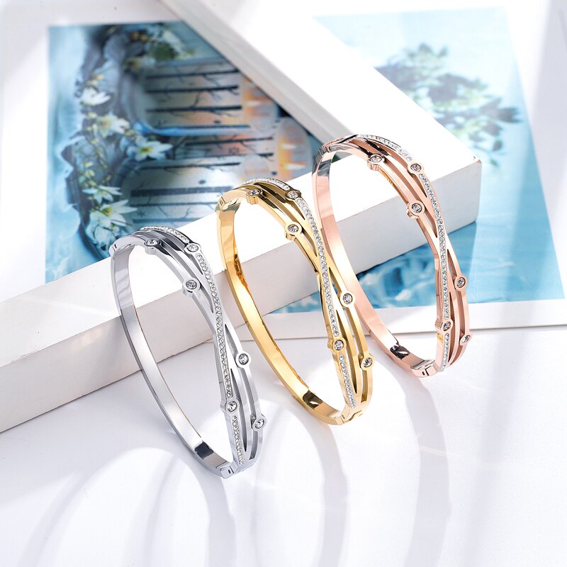 Bracelet femme doré, croix, cristal – Vente Flash Bijoux