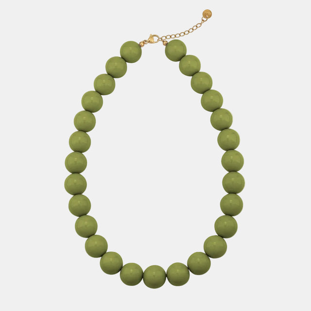 Collier court à grosses perles colorées