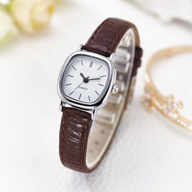 Montre femme à quartz, bracelet cuir, tendance – Vente Flash Bijoux