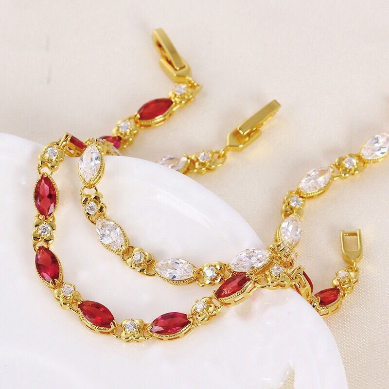 Bracelet femme doré, chaîne, zircon cubique, raffiné – Vente Flash Bijoux