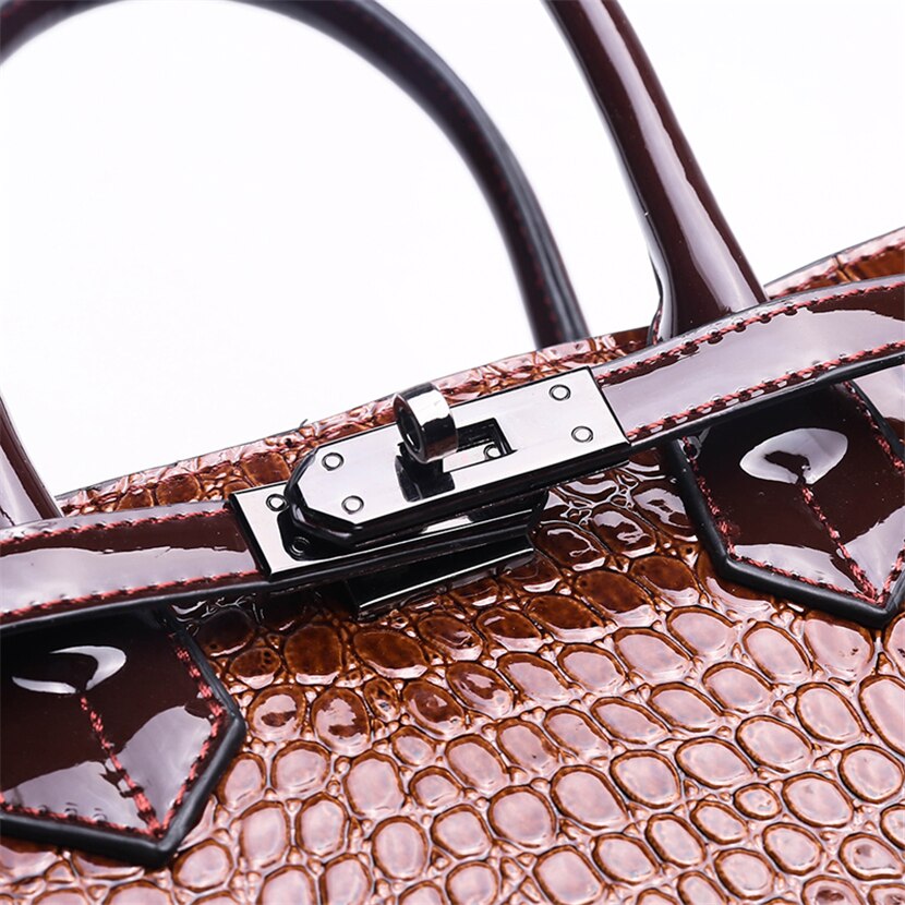 Sac bandoulière, en cuir, raffiné – Vente Flash Bijoux